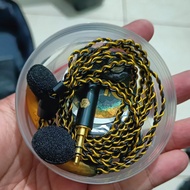 Earbud Qlabs Tambu