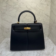 Hermes Padded KELLY 25 黑金屁股包U刻