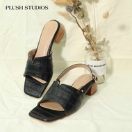 รองเท้าแตะ Plush Studios รุ่น Iris Sandals ส้นสูง 1.5" สามารถเปลี่ยนสายได้