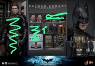 [賣/sell/放]Hot Toys《黑暗騎士》蝙蝠俠武器格納庫與布魯斯·韋恩（Batman Armory with Bruce Wayne） 2.0  （只有武器庫及西裝人偶）