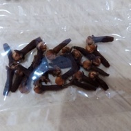 Cloves Cloves