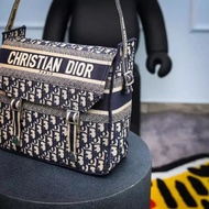 Dior/CampQblique Messenger Bag Classic Hot-selling Presbyopic Printed Canvas Embroidery Dior/Dior Un