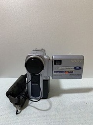 索尼 Sony 數位液晶攝錄放影機 迷你攝錄放影機 手持攝錄放影機  僅附一顆電池 無其他配件(二手台北現貨 ）
