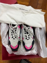 Balenciaga  triple s