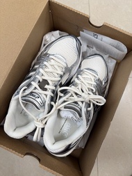ASICS Kayano 14 cream/black EU38