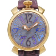 Gaga Milano Manuele 40 手錶 5021.9 鍍金 x 皮革錶帶 石英模擬顯示 藍色珍珠母貝錶盤 男女通用 [二手]