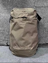 💞現貨  ARC'TERYX 始祖鳥 15L防潑水尼龍 輕量化格子紋 筆記本電腦包背包 背囊 雙肩包 書包 通勤 旅遊 戶外 登山 男女同款Backpack