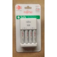 Fujitsu AA 2000mAh 4pcs Basic Rechargeable Battery Charger