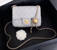 Chanel 灰色金球方胖子