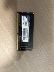 GLOWY DDR4 2400 16GB 記憶體