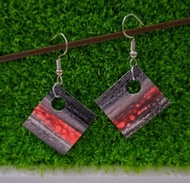 螢光紅與黑色雙面細胞感方形耳環