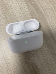 Apple AirPods Pro 充電盒