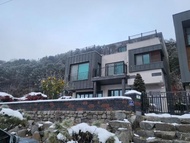 Rumah 40 m² dengan 3 bilik tidur dan 2 bilik mandi peribadi di Hoengseong-eup (Grace River House - G