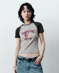 URBAN REVIVO - Áo thun nữ cổ tròn tay ngắn Printed UYY450260-DC1
