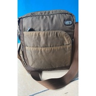 Tumii's Sling Bag