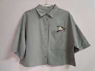 綠繡眼的短版上衣