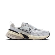 Shoes W NIKE V2K RUN FD0736100