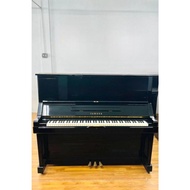 YAMAHA UX UPRIGHT PIANO