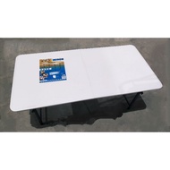 Lifetime 4 Ft Residential fold in Half Table