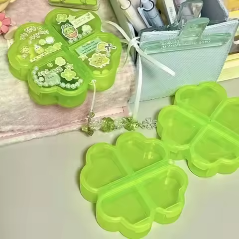 Four-leaf Clover Plastic Storage Box Creative Candy Box Four-leaf Clover Heart-shaped 4-grid Portabl
