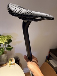 Brompton 3D printed saddle with carbon seatpost 炭纖座位 座管