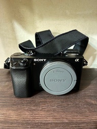 Sony A6000 Body + Box accessories