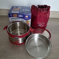 99% 新三光牌BuBee  0.95L 二層高真空不銹鋼便當盒，冬天小朋友/OL 帶飯首選。只使用過1次，正常使用痕跡。附送手提袋。天水圍天秀站交收/自付郵