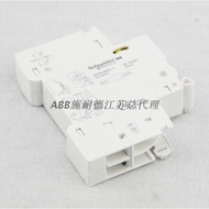Schneider Small Circuit Breaker Auxiliary Contact A9A26927 1P1 Open 1 Closing Circuit Breaker ISD Al