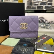 東區正精品㊣CHANEL AP4088 全新香奈兒薰衣草紫色荔枝牛皮金釦釦子內裏迴紋針圖雙層卡片夾零錢包 RZ6263