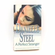 A Perfect Stranger: A Novel (Paperback Edition) LJ001