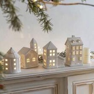 1pc High-Quality Ceramic Christmas Decorative House (Excluding Lights, 4 Styles Available), Suitable