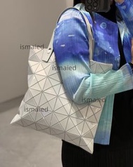 Issey Miyake三宅一生六格菱格包