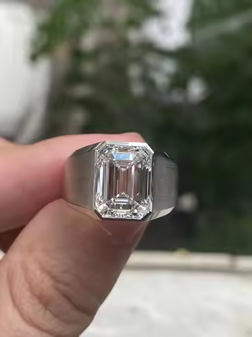 Ruif Customize 18K Gold about 5ct Emerald Cut CVD Lab Grown Diamond Ring Wedding Engagement Cocktail