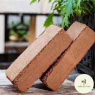 Coconut Peat Extendable Block By Artificial Oasis 4.5kg