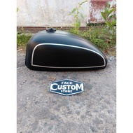 Japstyle Caferacer CB200 tank custom japstyle motorbike