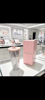 Dior Backstage 贈品水杯