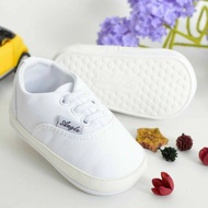 B3313White prewalker shoes