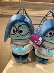 全新迪士尼代購 Disney 懮懮 阿愁 Sadness 斜挎包 斜孭袋 出街袋 多用途袋 Inside out 玩轉腦朋友 頭腦特工隊 周邊產品 角色紀念品 腦筋急轉彎 毛公仔袋 可愛