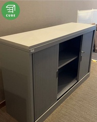 灰色/碳灰色矮身文件櫃 全新/二手 九成新二手碳灰色矮身趟門文件櫃  辦公室專用儲物櫃 A4資料財務憑證存放櫃 節省空間設計 鋼板加厚穩固不變形 文件收納整理 自用/公司用首選 【立方傢俬】專營買賣二