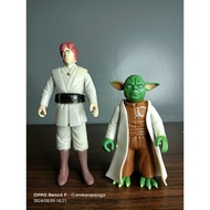 Vintage star wars yoda and luke skywalker action figure