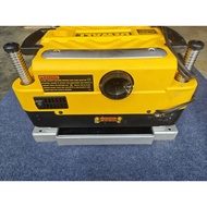 dewalt Dw735 13"THICKNESS PLANER(use 110V)