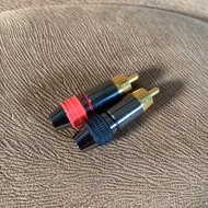 2 pair of rca jacks