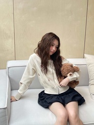 -Quera Zipper Sweater- เสื้อหนาวปาดไหล่