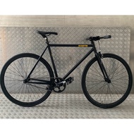 Cranston Fix Fixie. Single Speed Bicycle. Leisure Bike. Urban Bicycle. Black Mamba. With brake.