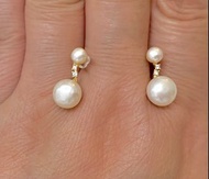 925銀雙珍珠耳環（9mm/4mm，天然淡水饅頭珠）
