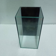 โหลปลากัด 4x4x8 นิ้ว พื้นหลังดำ