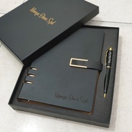 [Free Name] Gift Set Agenda+Pulpen+Box Exclusive {HS-AG01B250L} {HS-AG01R250N} | Notebook Leather Work Agenda Ring 6 Uk A5 Paper &amp; Parker Pen Model | Leather Binder Suitable For Gifts For Friends, Boss, And Exchange Gifts, Hampers 2in1