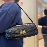 99新 Tory burch/TB湯麗柏琦 Britten黑色鰐魚壓紋腋下包 黑金配色 尺寸：27*16