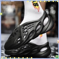New Summer Beach Foam Hole Shoes Yezzy Runner Coconut Holes Shoes Men & Women Breathable Sandals Uni
