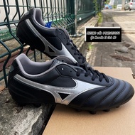 สีดำสุดคลาสสิก รองเท้าฟุตบอล MIZUNO รุ่น Morelia II Club AG สีดำ/เงิน รหัส P1GA2417034